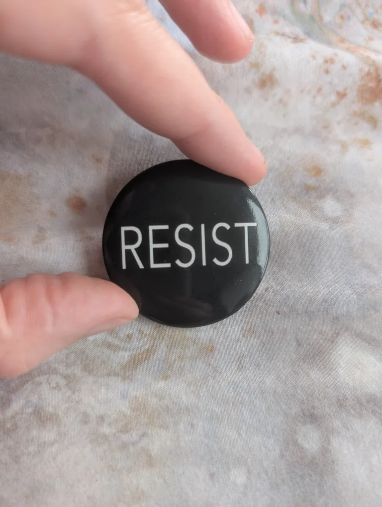 Resist Button thumbnail