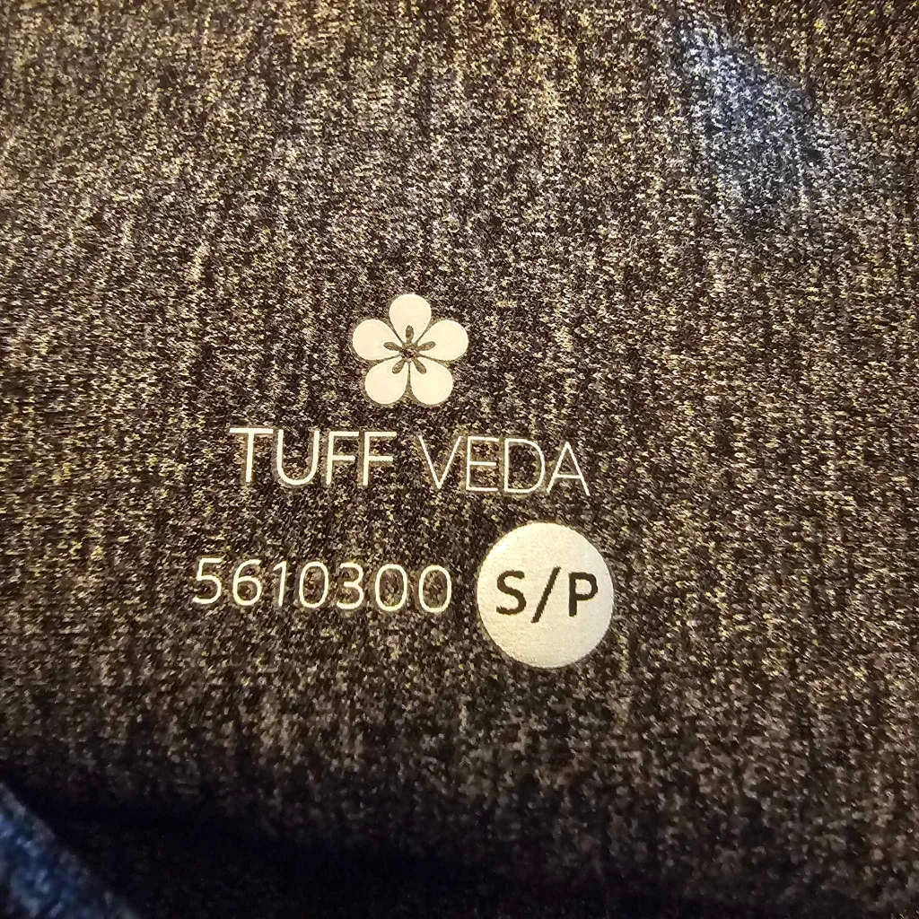 Grey Tuff Veda Women's Cropped Leggings image indicator(3)