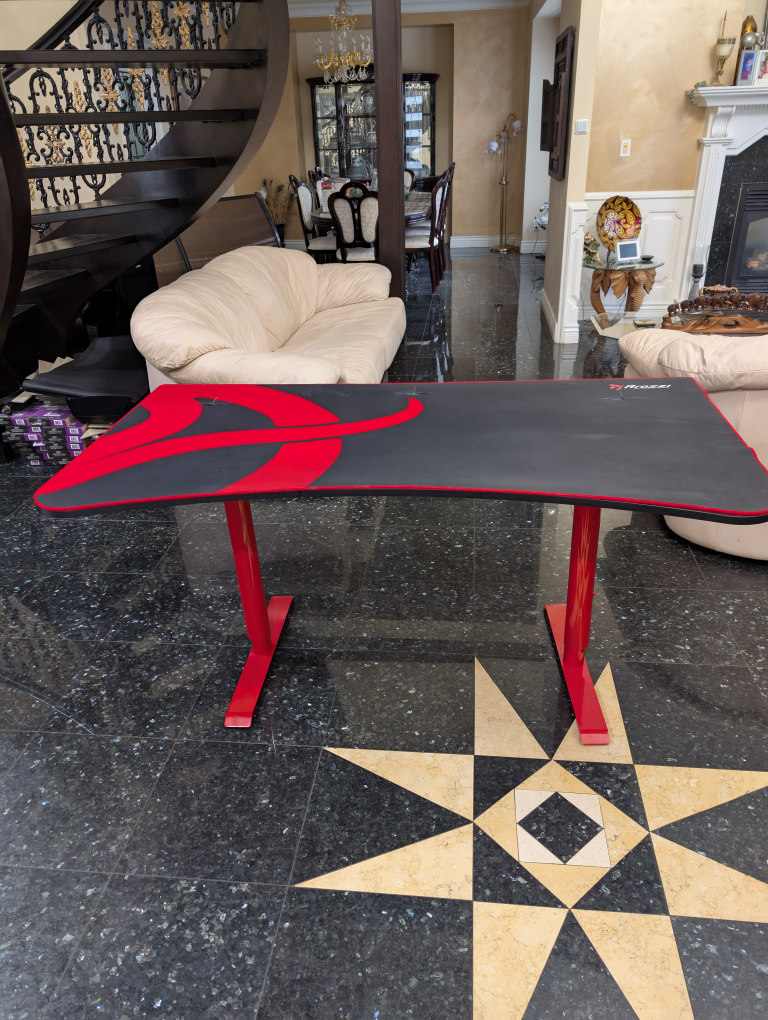 Arozzi Arena Ultrawide Curved Gaming Desk - photo 2