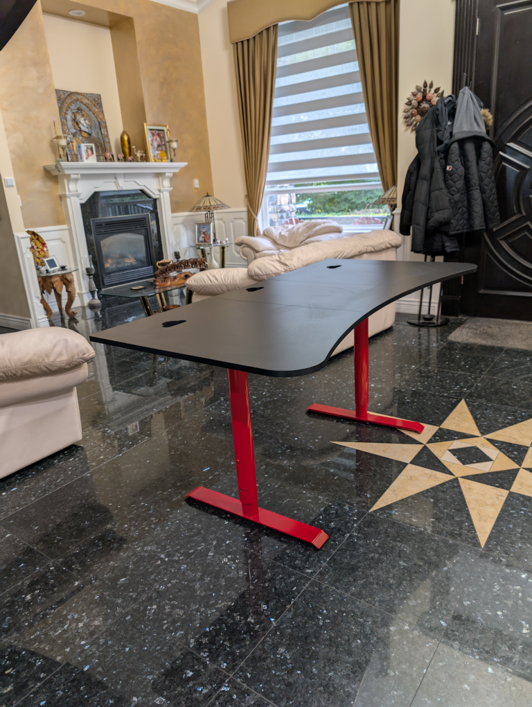 Arozzi Arena Ultrawide Curved Gaming Desk - photo 3