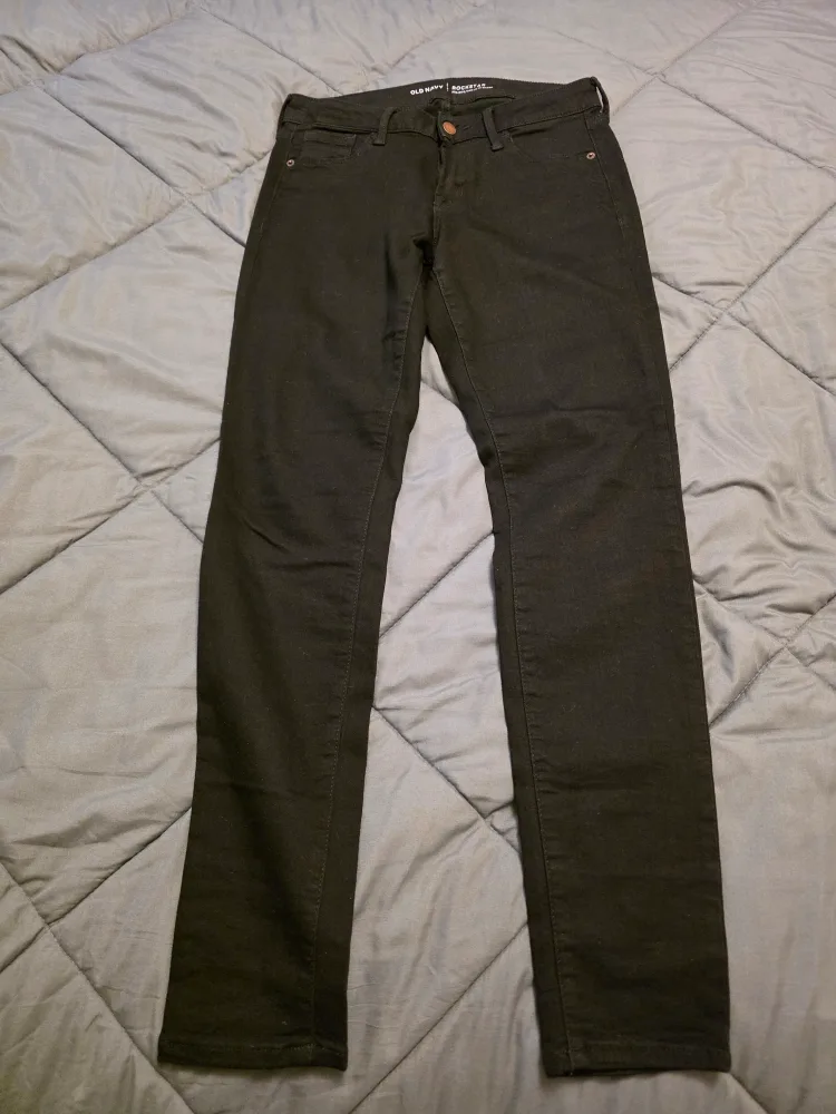 Old Navy Rockstar Mid-Rise Black Jeans - Size 6 thumbnail