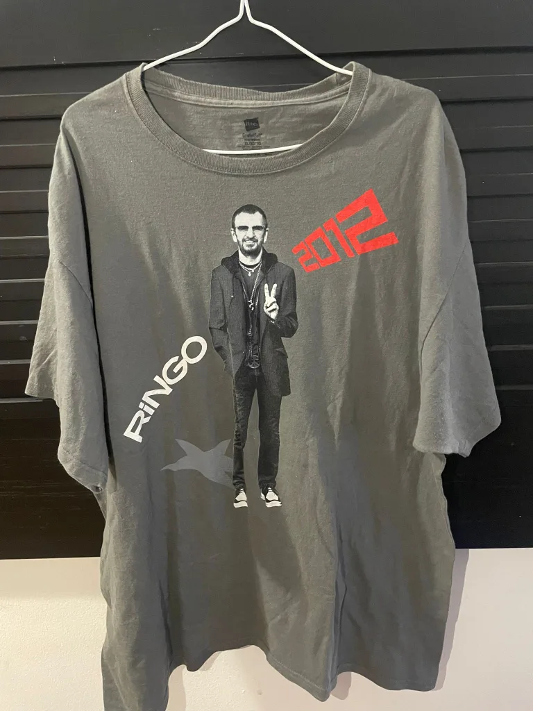 men T-shirt thumbnail