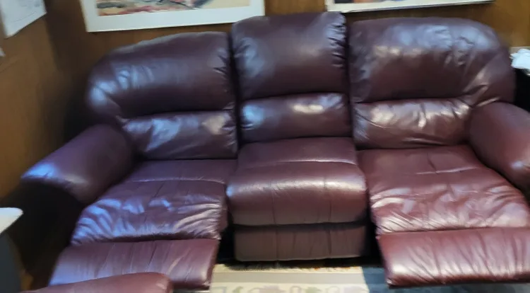 Genuine Leather Sofa image indicator(2)