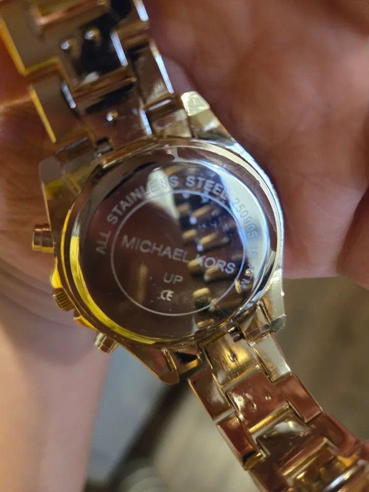 Women's Watch image indicator(3)
