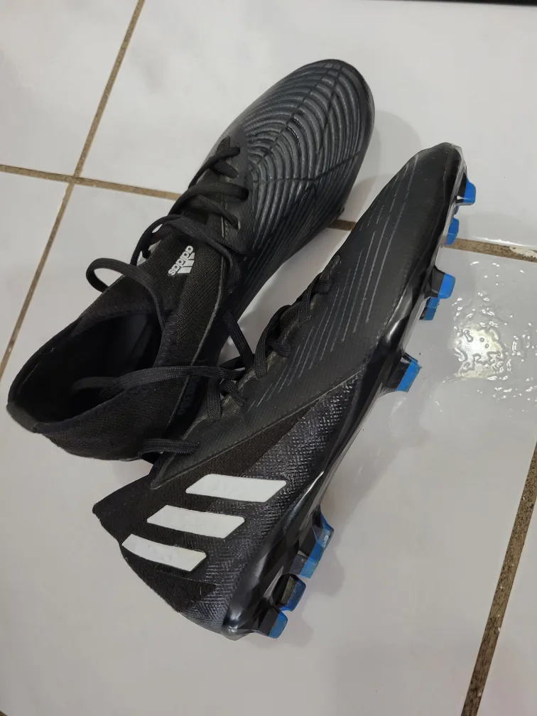 Adidas Predator Edge youth soccer cleats size 5Y. Like new. thumbnail