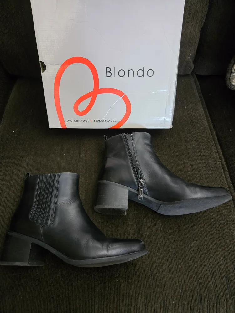 Blondo boots thumbnail