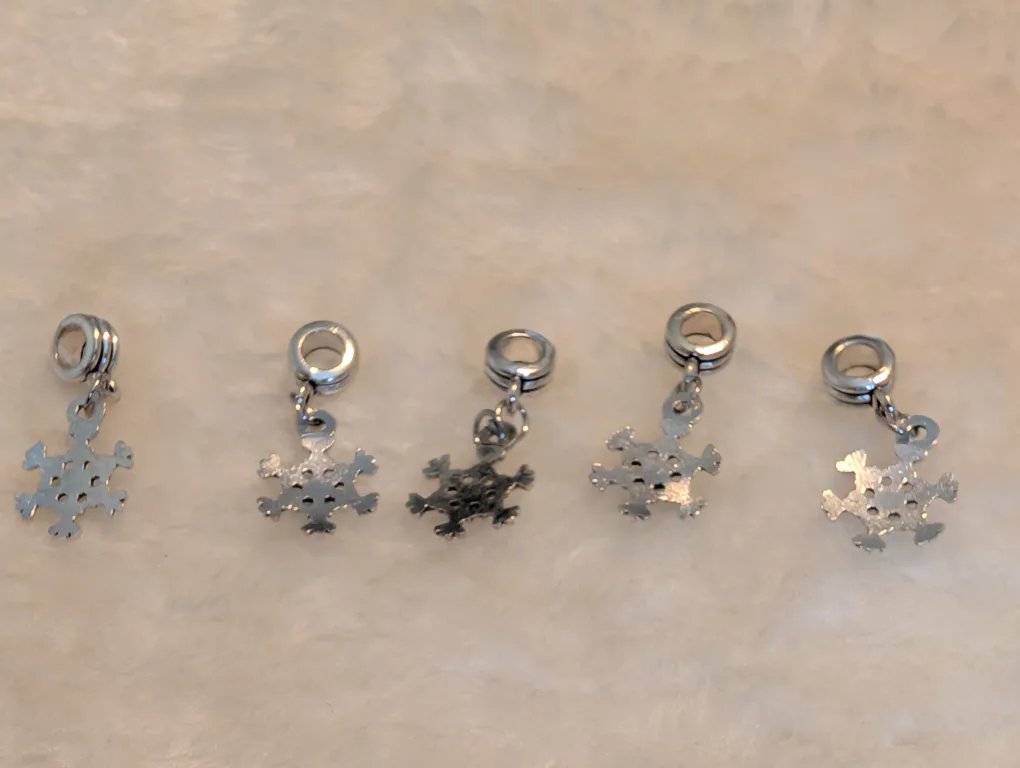 Snowflake Charm  - Set of 5 image indicator(3)