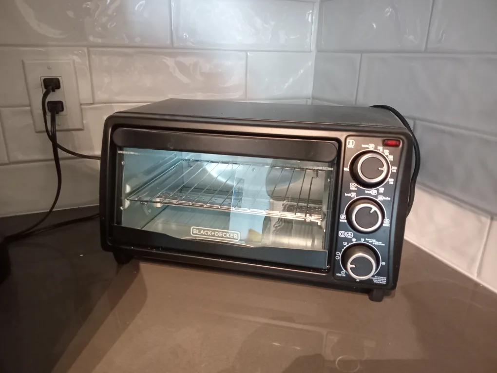 Black+Decker Toaster Oven BRAND NEW thumbnail