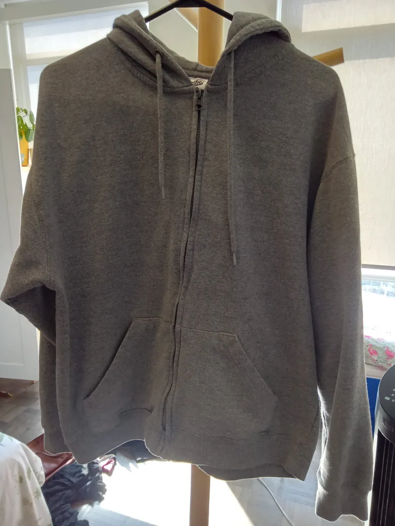 Pacific & Co. Grey Hoodie - Size Medium thumbnail