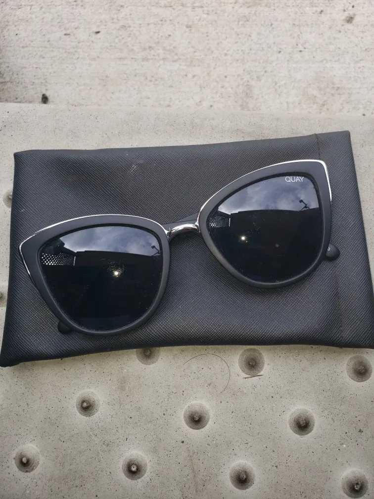 Quay Australia Black Sunglasses image indicator(3)