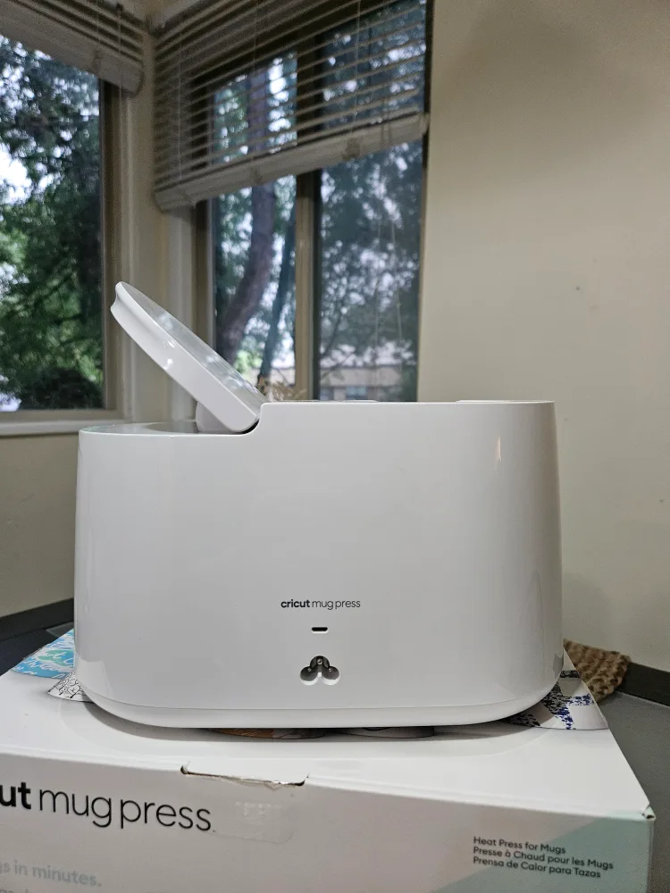 Cricut Mug Press - Like New! image indicator(4)