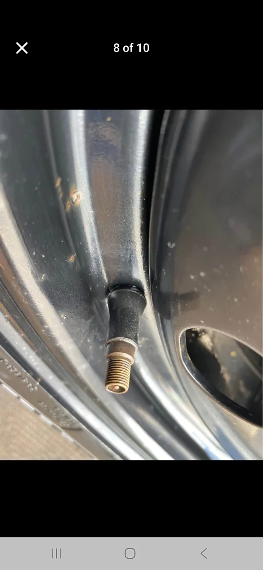 Goodyear Winter Tires 235/55R17 image indicator(6)