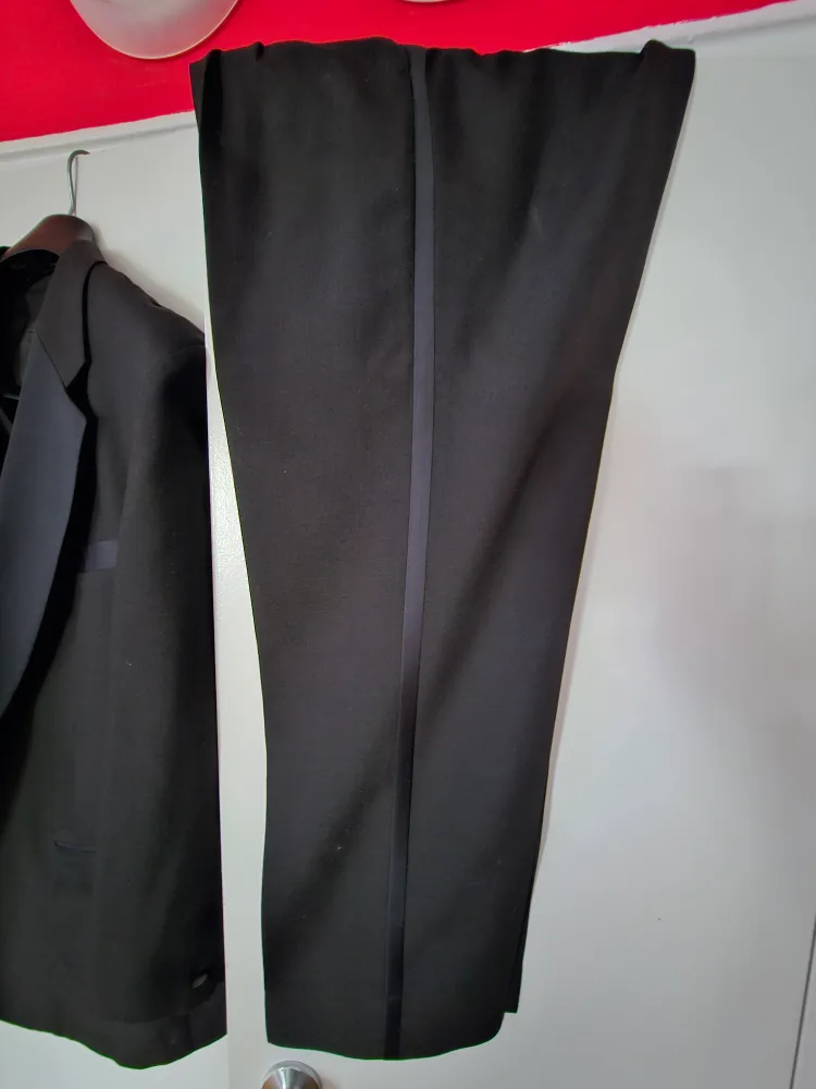 Alfani Black Tuxedo - Size XL image indicator(4)