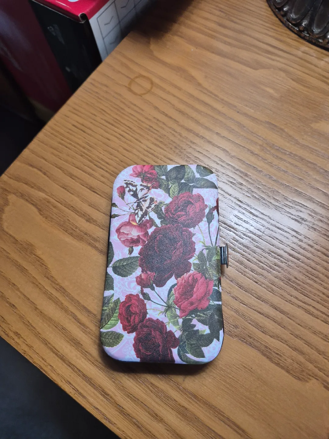 Floral Manicure Set - Canadian Red Cross thumbnail