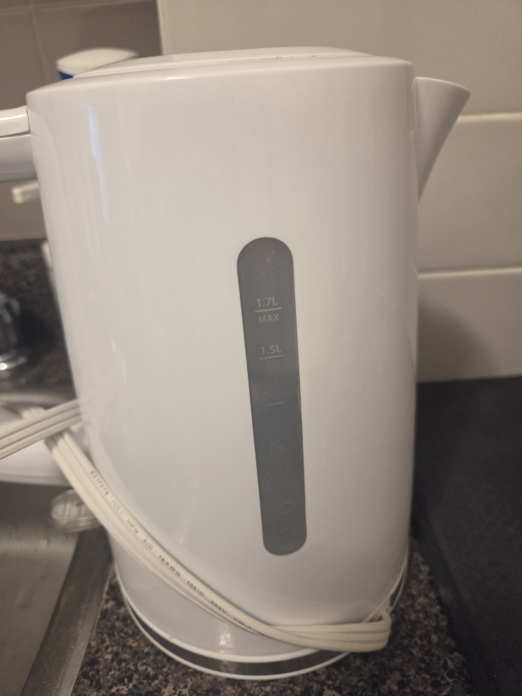 Toastmaster 1.7L Electric Kettle - White - photo 3
