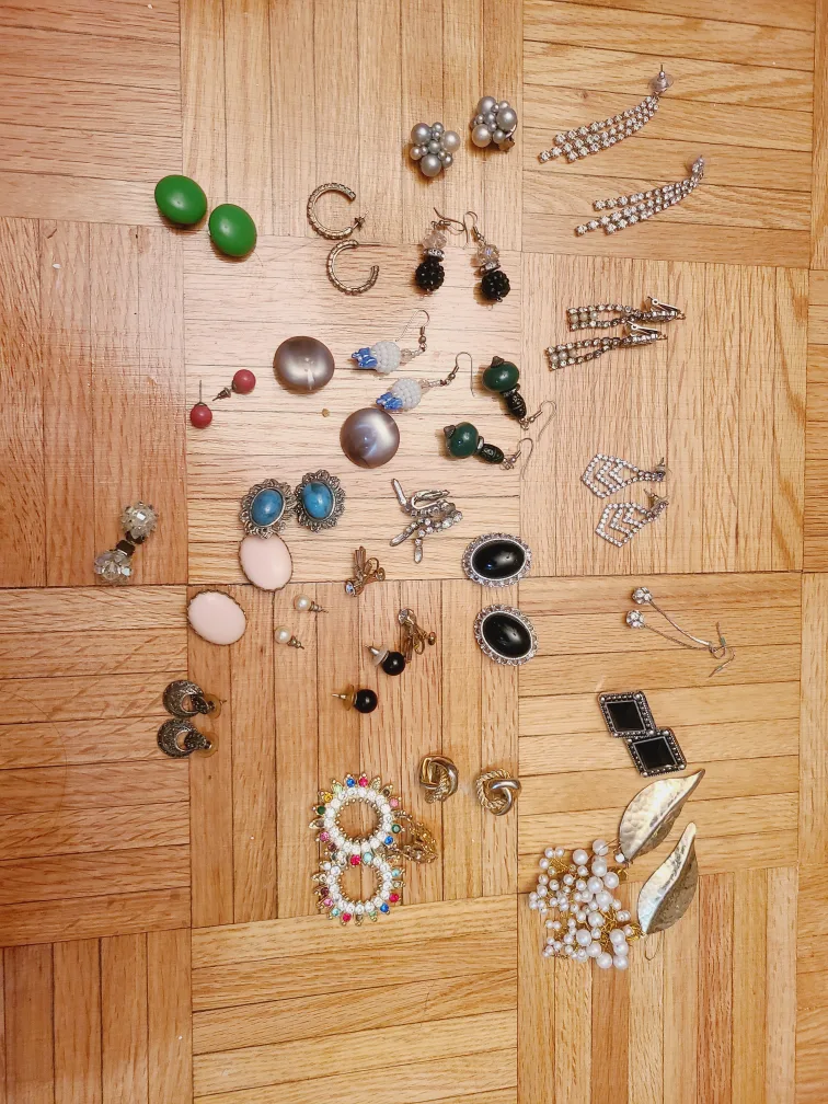 FREE Assorted Earrings with PURCHASE thumbnail