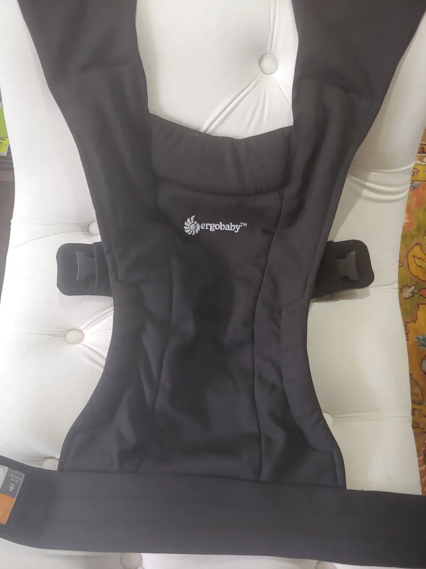 Ergobaby Embrace Baby Carrier - Black image indicator(2)
