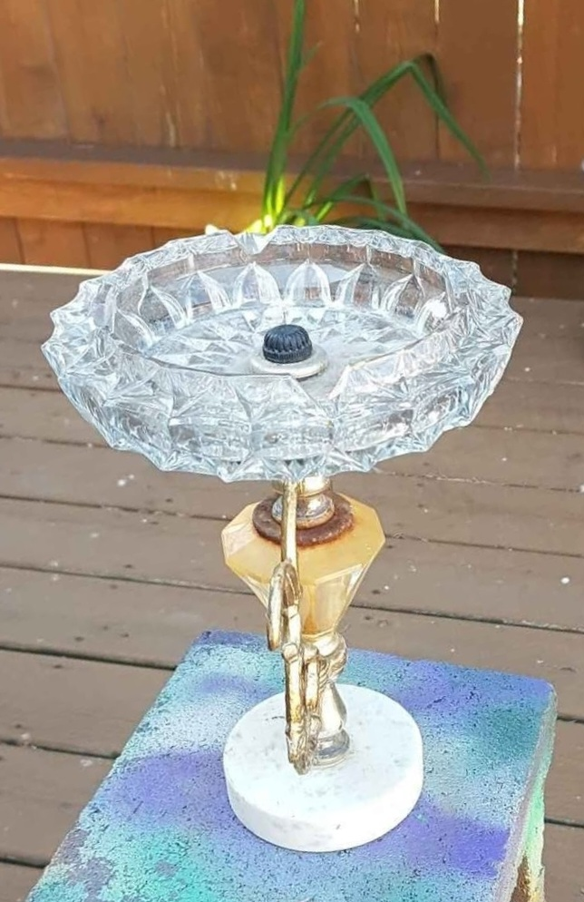 Hollywood Regency standing ashtray - photo 2