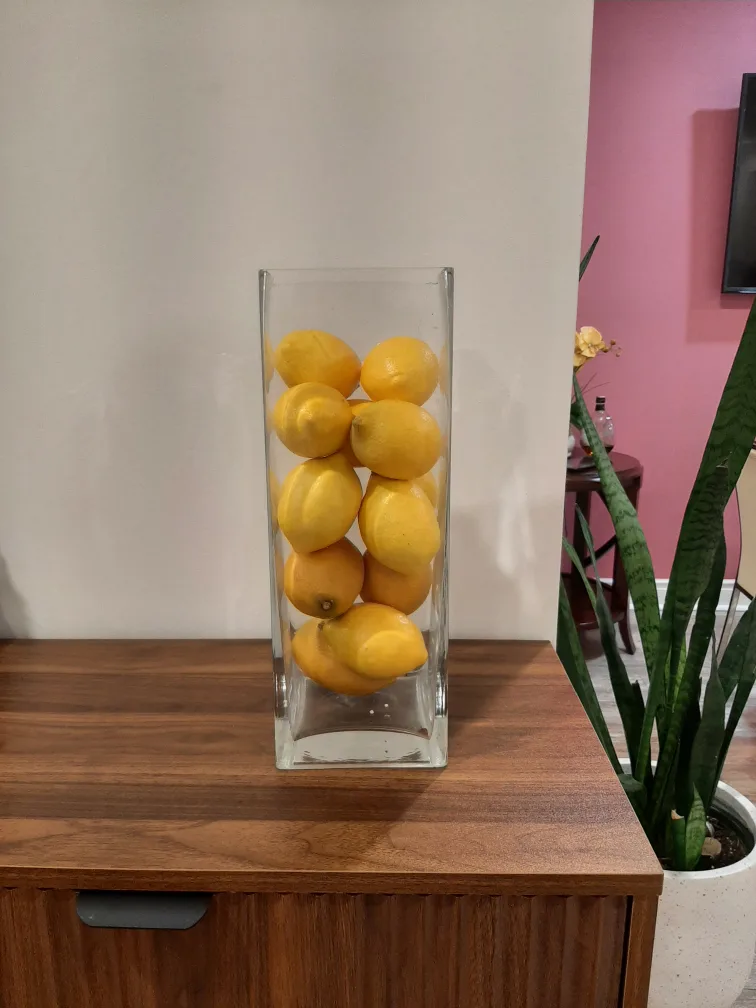 Glass Vase with Lemons thumbnail