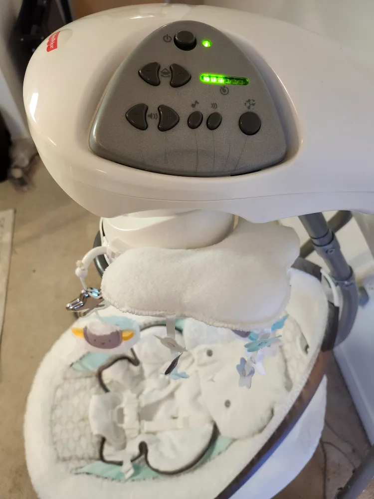 Fisher-Price Sweet Snugapuppy Dreams Cradle 'n Swing image indicator(7)