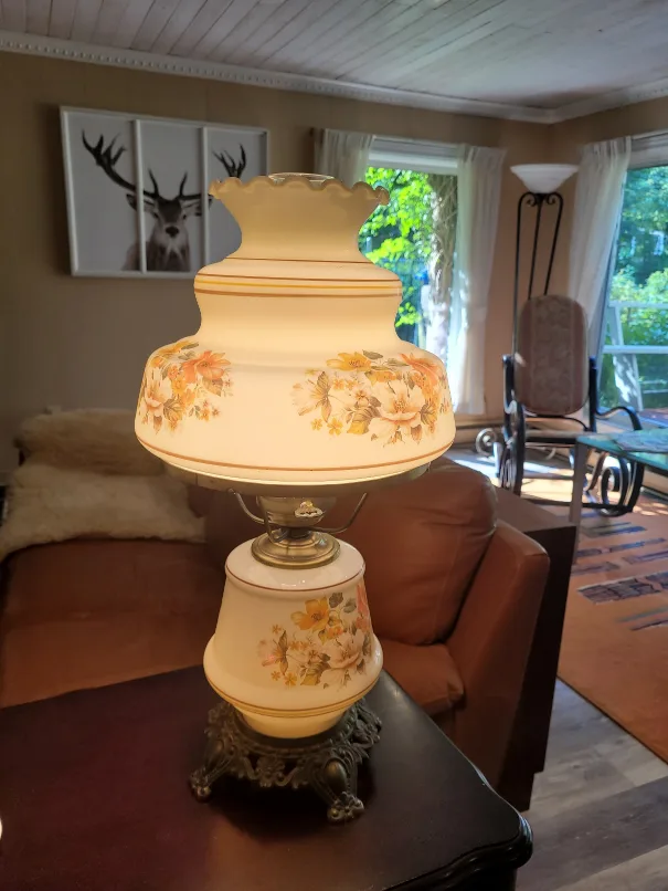Vintage Accurate Casting Floral Hurricane Lamp thumbnail