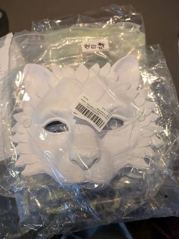 free New White Lion Cosplay Mask thumbnail