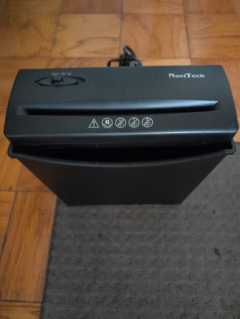 NoviTech Paper Shredder
