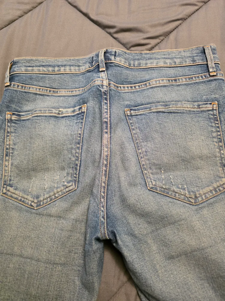 AGOLDE Premium Denim Jeans - Size 28 image indicator(3)