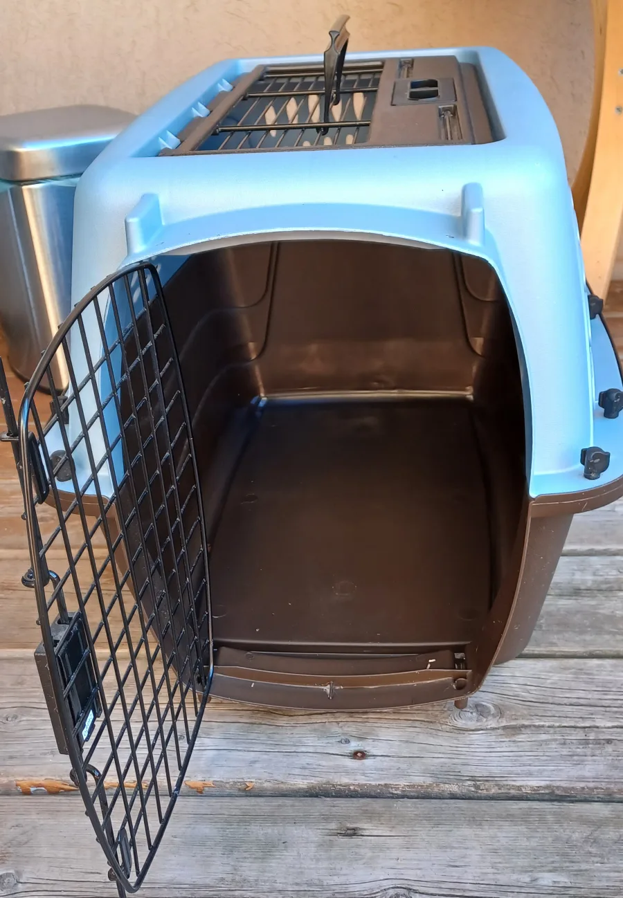 2 Door 24" Pet Shuttle image indicator(3)