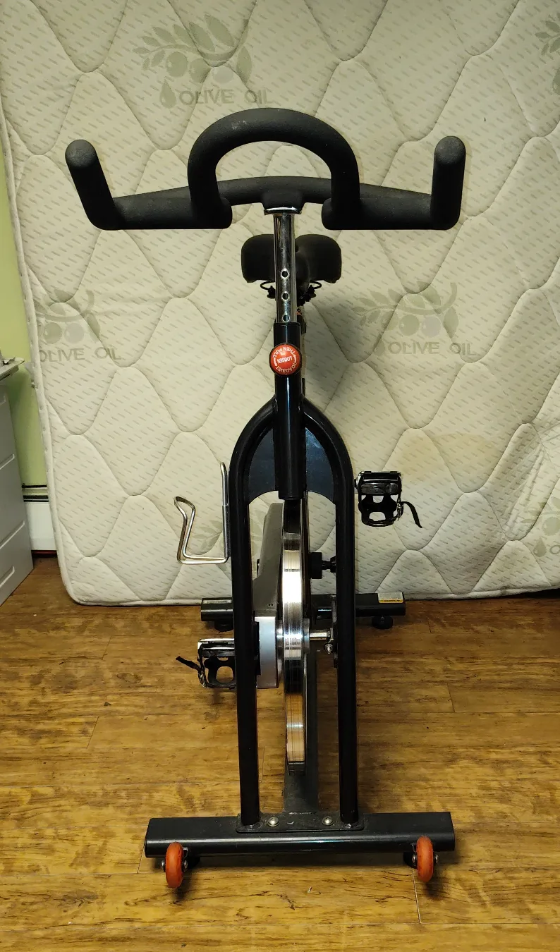 Sunny Health & Fitness Indoor Exercise Bike image indicator(2)