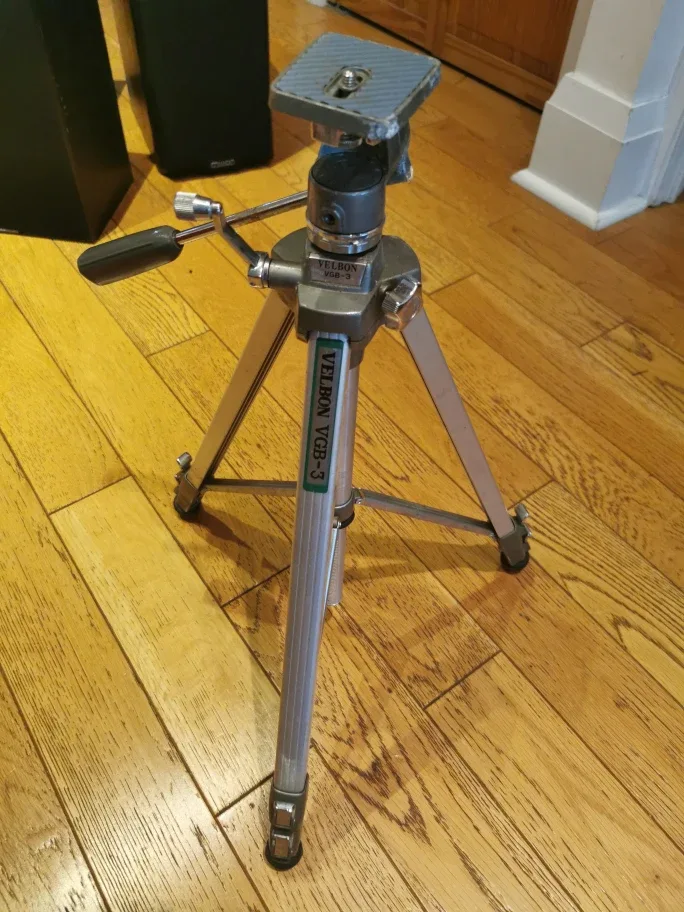Velbon VGB-3 Tripod thumbnail