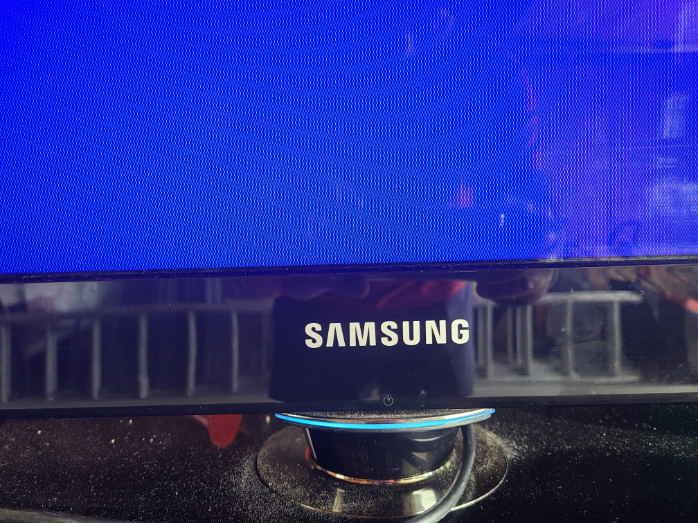 Samsung 52" LCD TV