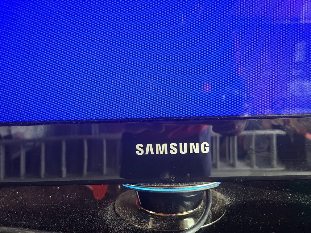 Samsung 52" LCD TV thumbnail
