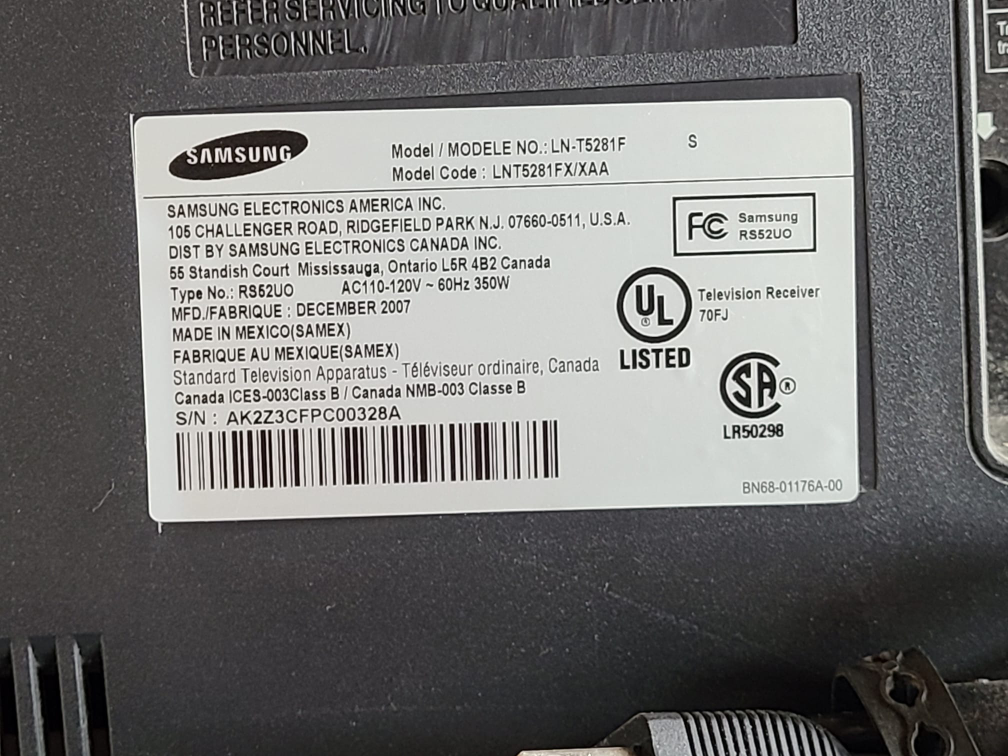 Samsung 52" LCD TV - photo 2