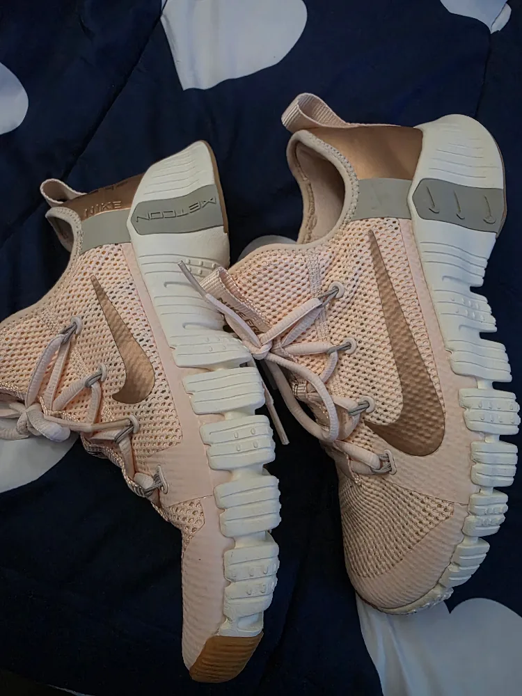 Nike Metcon 3 Women's Training Shoes - Size 9 Guava Ice Pink image indicator(2)