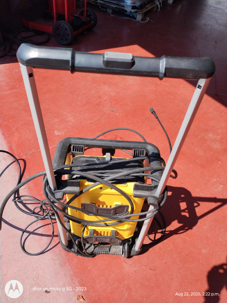 DeWalt 2100PSI 1.2GPM Electric Pressure Washer