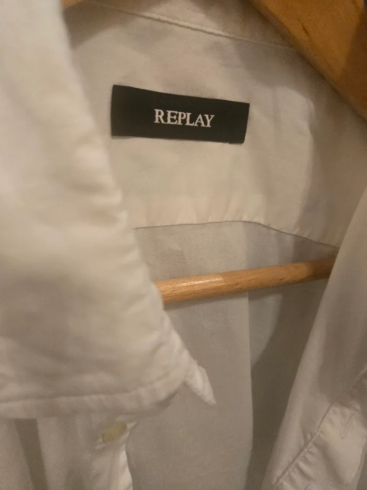 white work shirts, men's size Large & Medium image indicator(5)