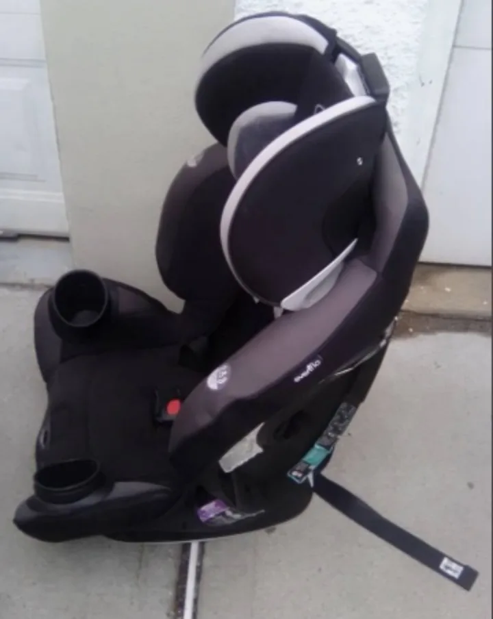 Evenflo EveryStage DLX All-in-One Car Seat image indicator(3)