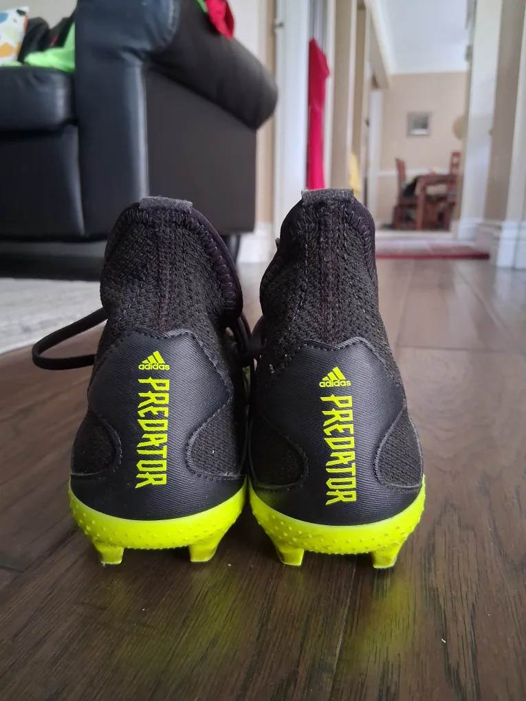 Adidas Predator Freak.3 Youth Soccer Cleats (size 6) image indicator(6)