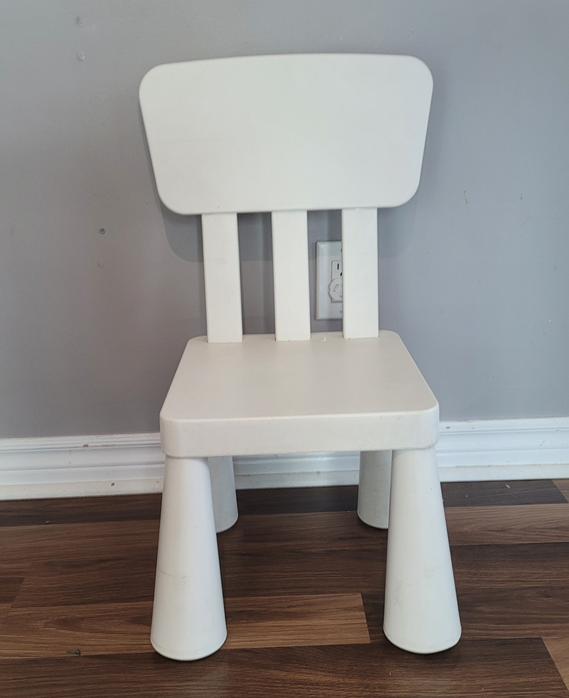 IKEA Mammut White Children's Chair - photo 2