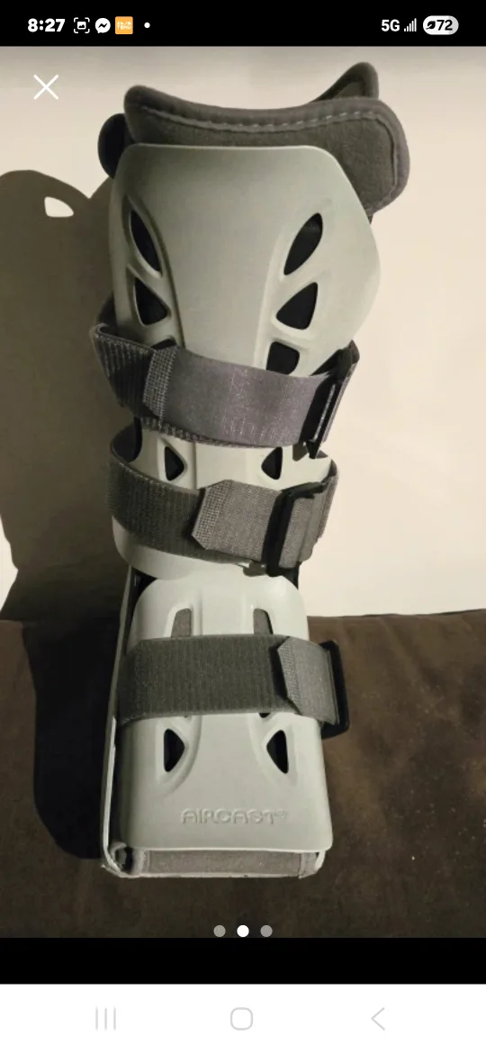 Aircast Airselect Elite Walker Boot - Medium image indicator(2)