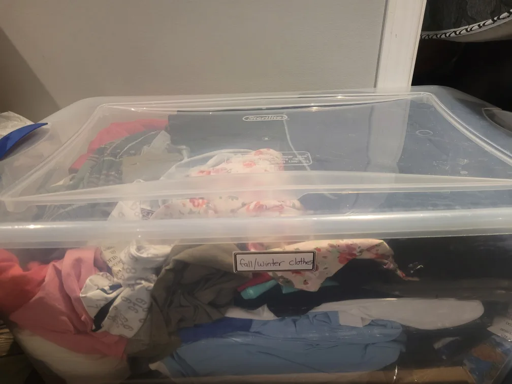 FREE KIDS Fall/Winter Clothes in Sterilite Container thumbnail