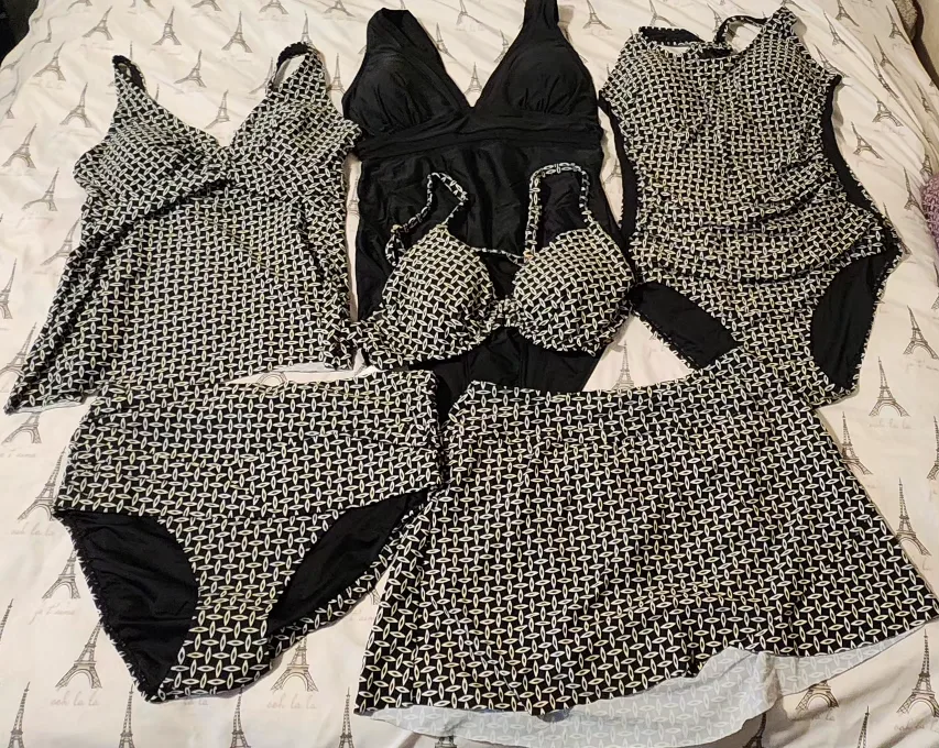Swimsuits 6-piece Set BNWT *NOT A STORE* thumbnail