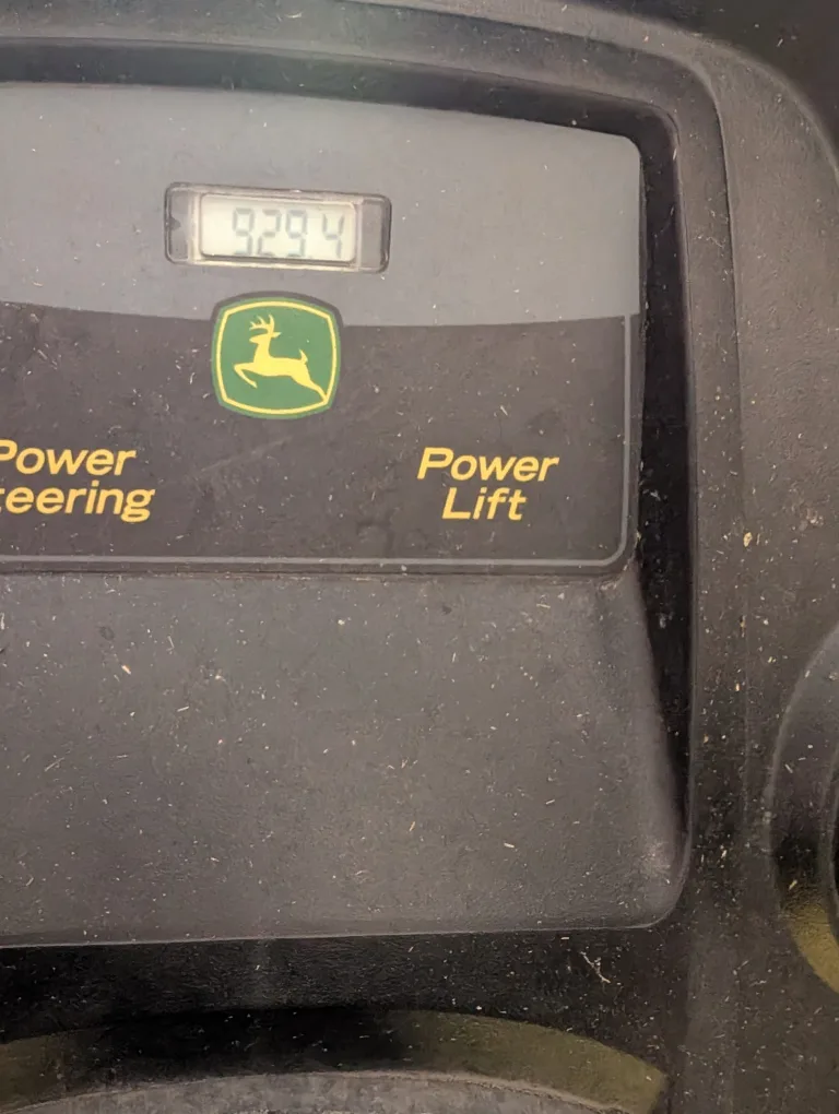 John Deere x360 with Bagger image indicator(5)