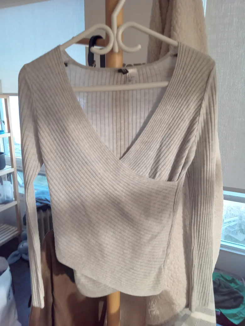 H&M Divided Knit Top - Size S thumbnail