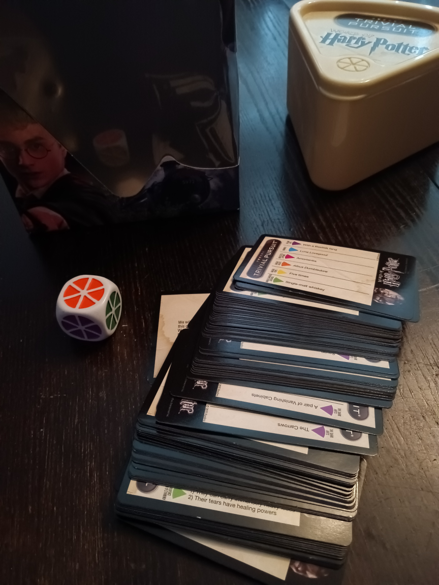 Trivial Pursuit World of Harry Potter - photo 2