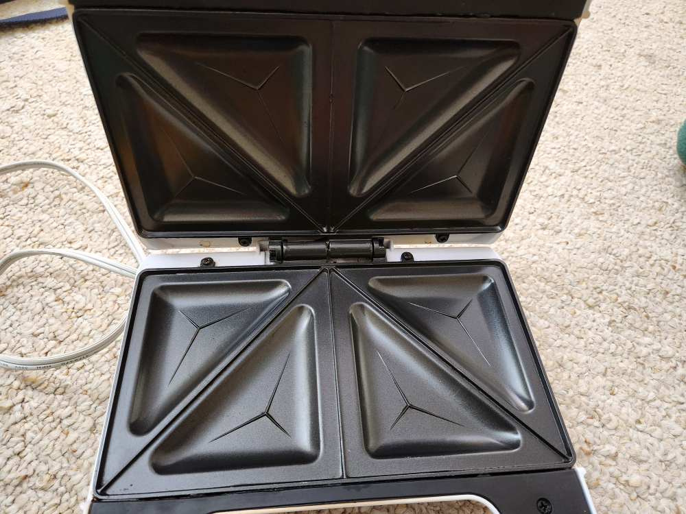 Salton Sandwich Maker - photo 3