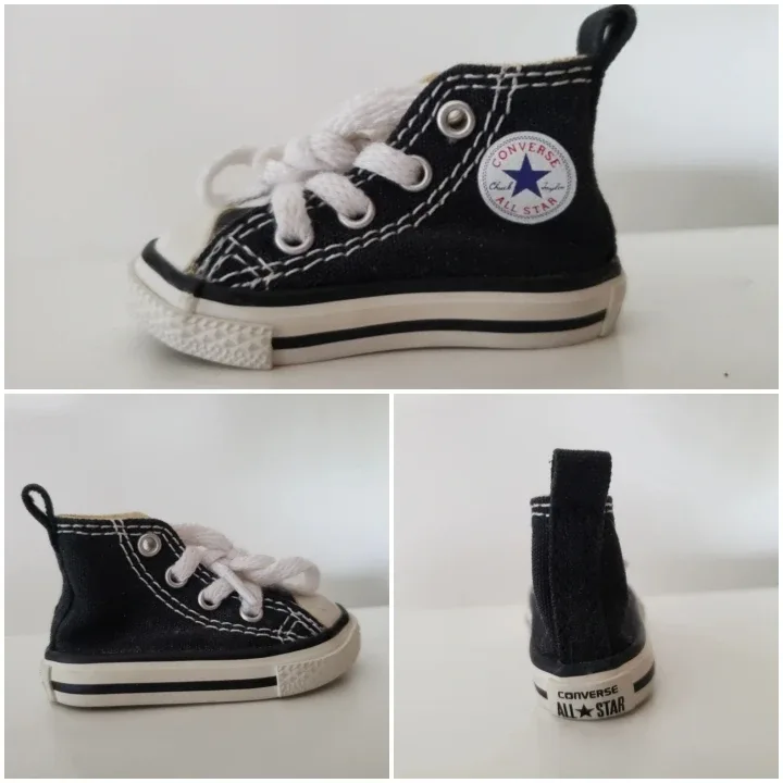 Converse Shoe Keychain ornament thumbnail