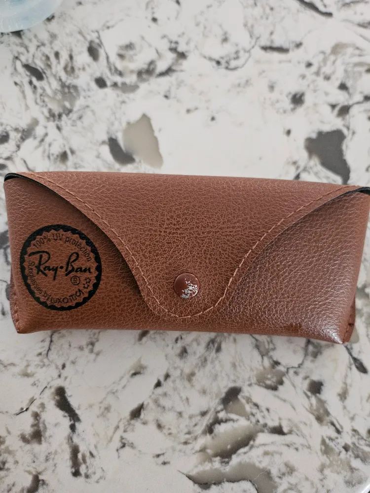 Ray-Ban Tortoise Shell Sunglasses with Case 🧡 image indicator(2)