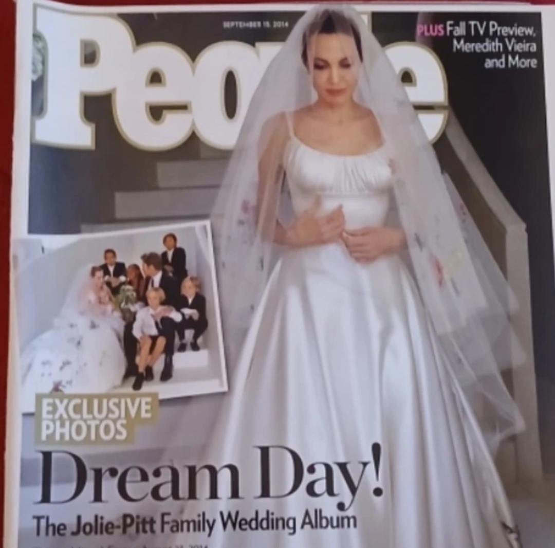 PEOPLE MAGAZINE : JOLIE-PITT FAMILY WEDDING